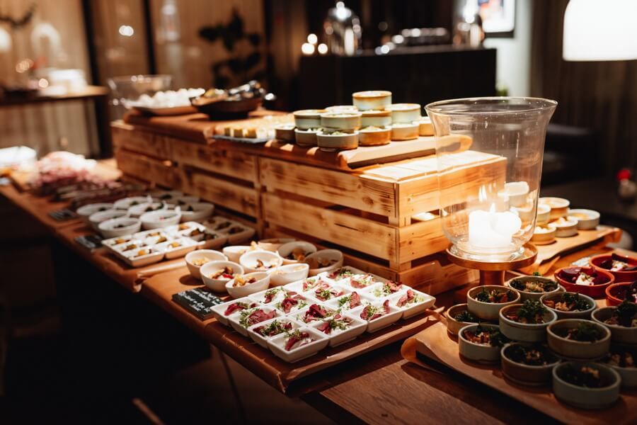 Julbord i vintervackra Sigtuna på Hotell Kristina