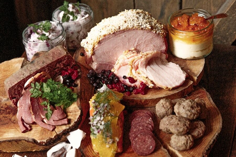 Traditionellt julbord med norrländska inslag på Stigen Västerås